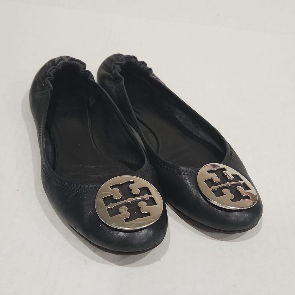 Tory Burch Black Flats With Silver Logo Size 9.5 - Picture 2 of 6